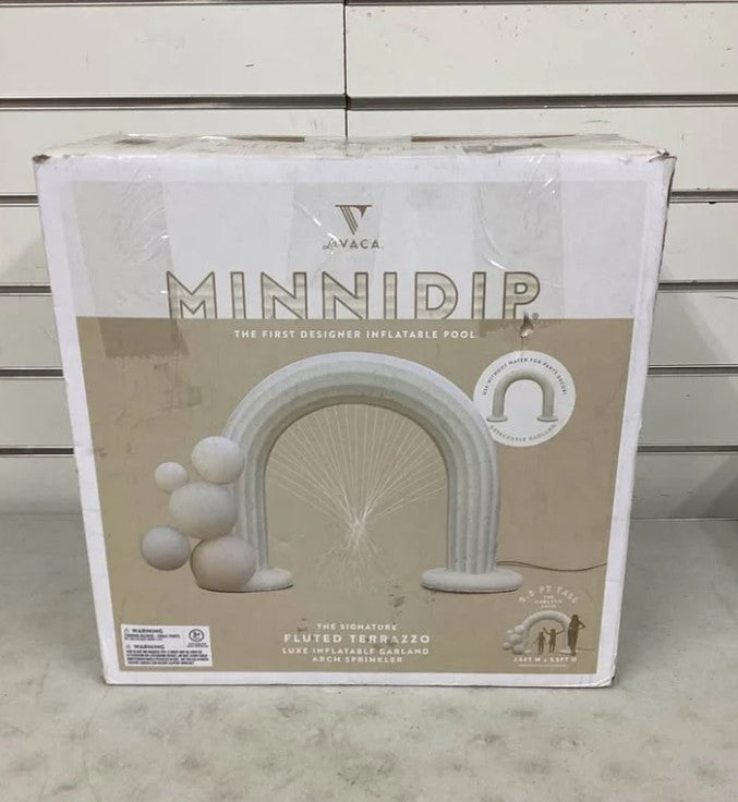 MINNIDIP Exclusive Resort Collection Garland Arch Play Sprinkler