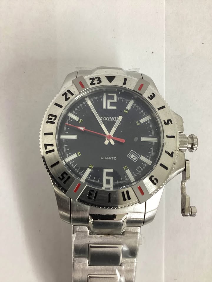 Magnum Analog Wristwatch New