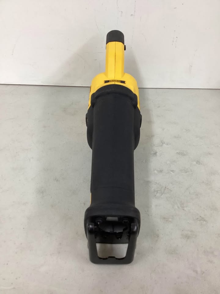 DEWALT 20-Volt XR Cordless Reciprocating Saw