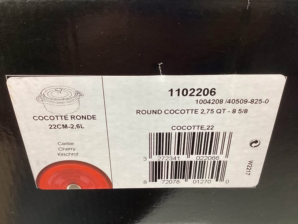 STAUB Cast Iron 2.75-qt Round Cocotte
