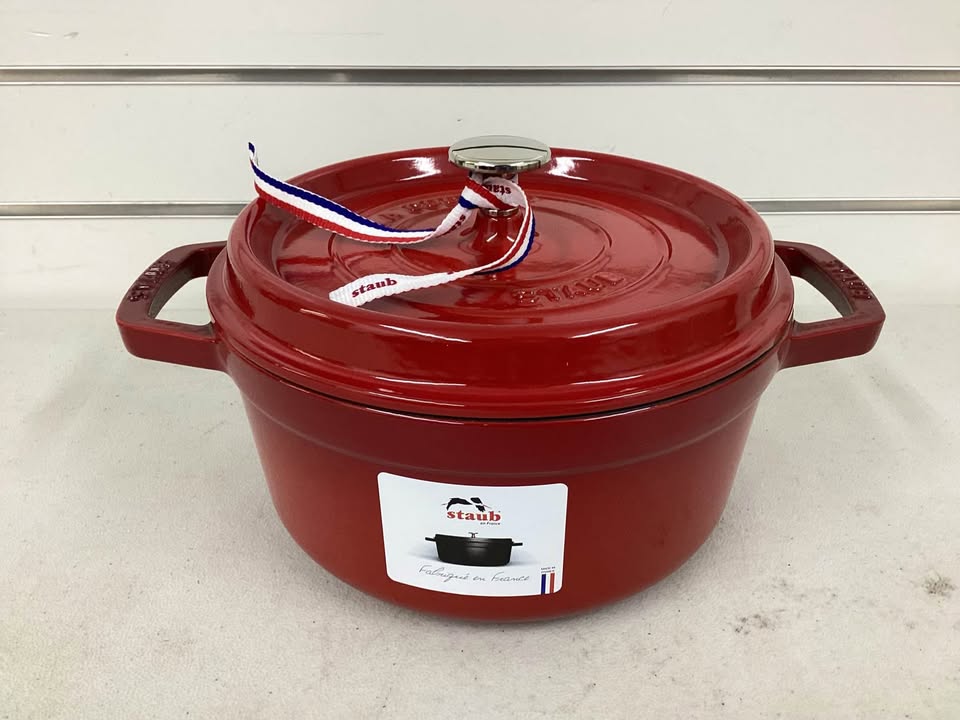 STAUB Cast Iron 2.75-qt Round Cocotte