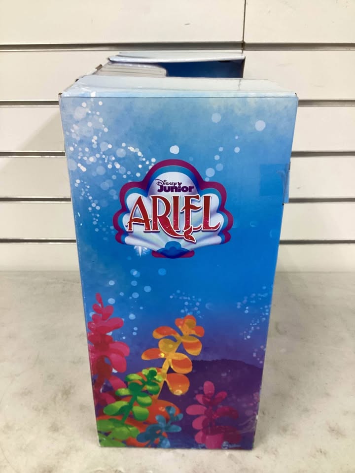 Disney Junior Ariel Pop Tails Fashion Doll Playset