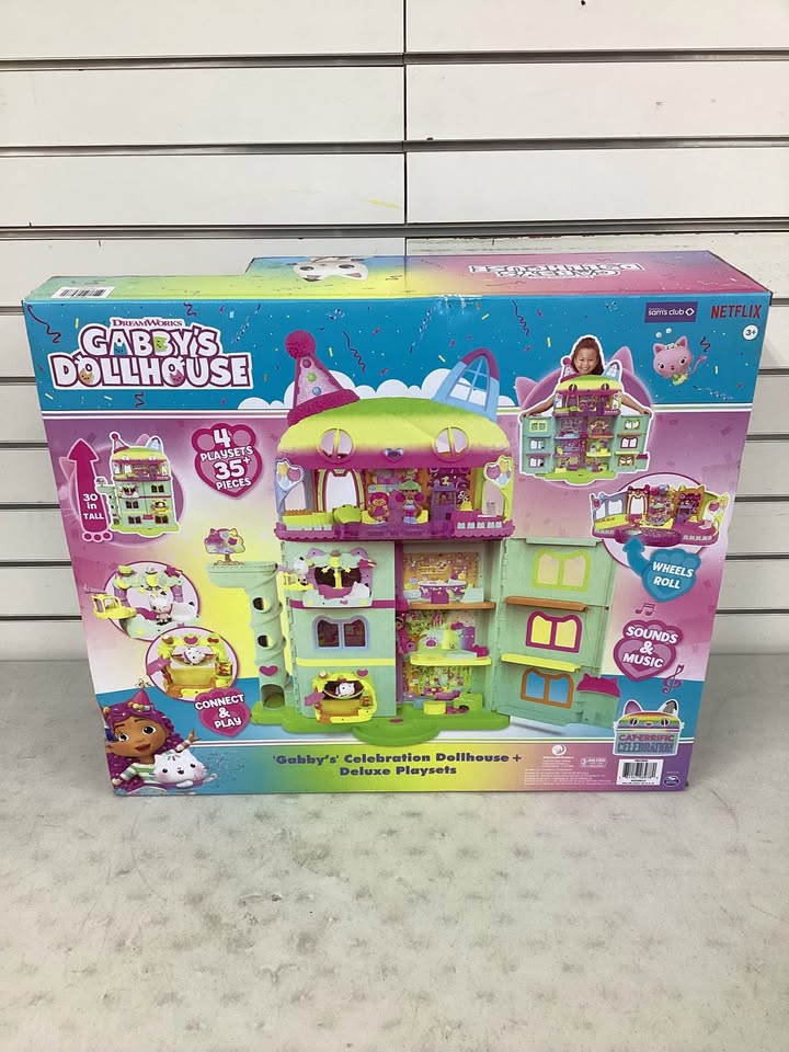 Gabby's Dollhouse Celebration and Deluxe Playsets
