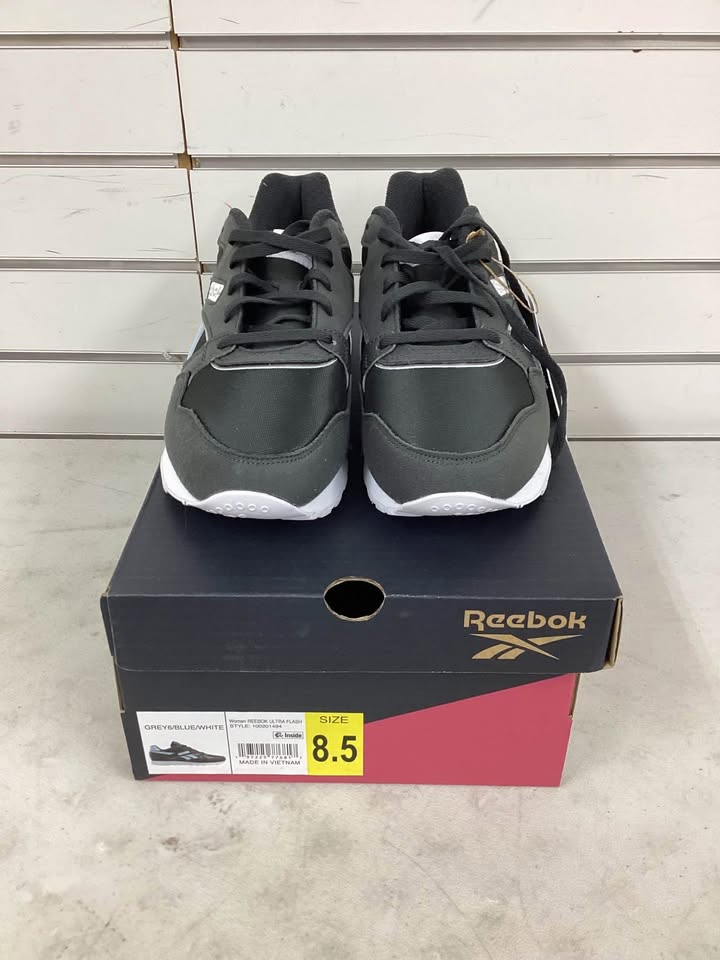 Reebok Women's Ultraflash Running Sneaker Dark Blue Size 8.5