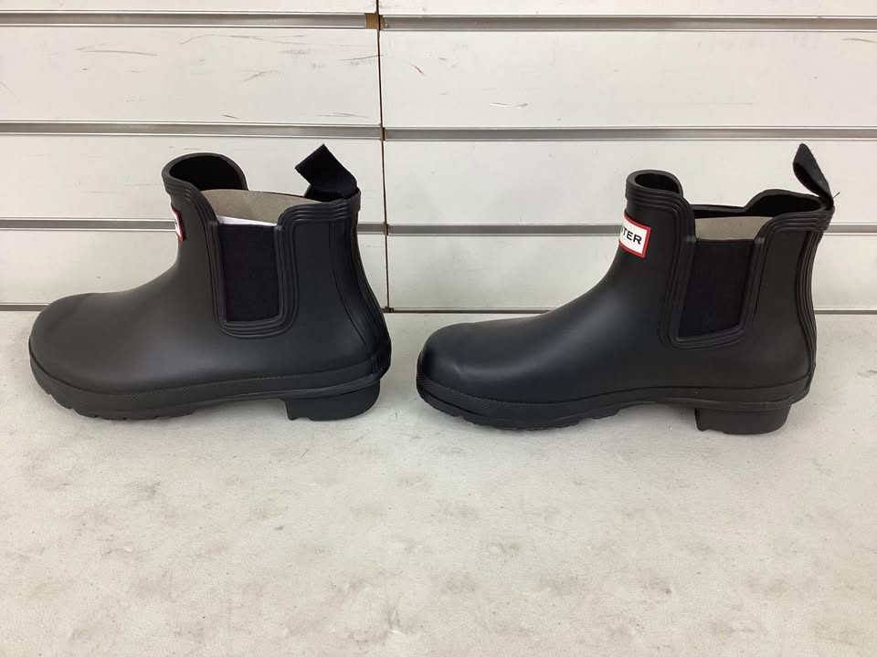 Hunter Women's Original Chelsea Boot Size 6M