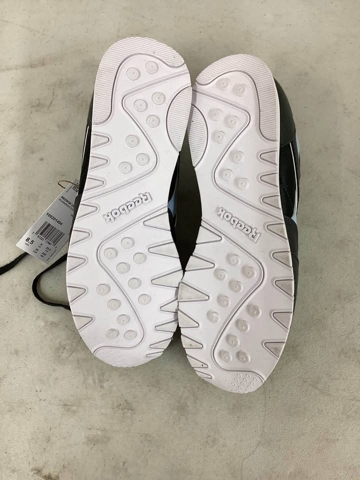 Reebok Women's Ultraflash Running Sneaker Dark Blue Size 8.5