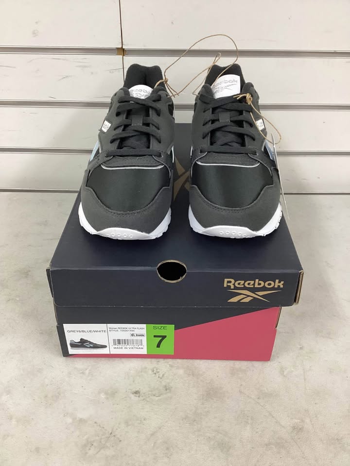 Reebok Women's Ultraflash Running Sneaker Dark Blue Size 7