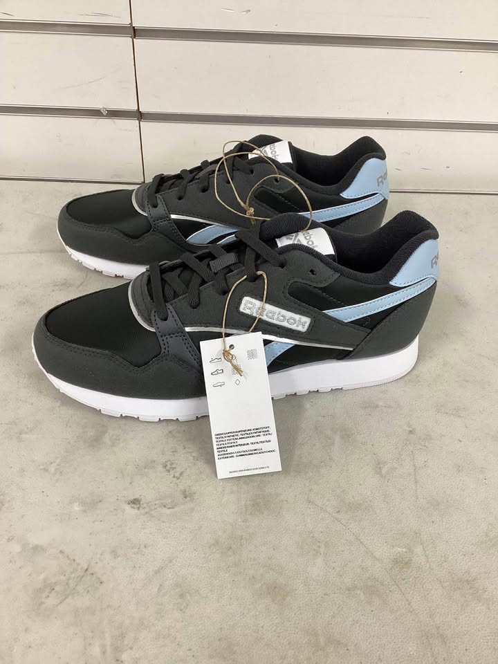 Reebok Women's Ultraflash Running Sneaker Dark Blue Size 8