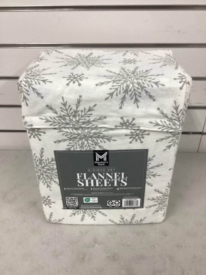 Member's Mark Flannel Sheet Set Queen Size Frosted Flakes