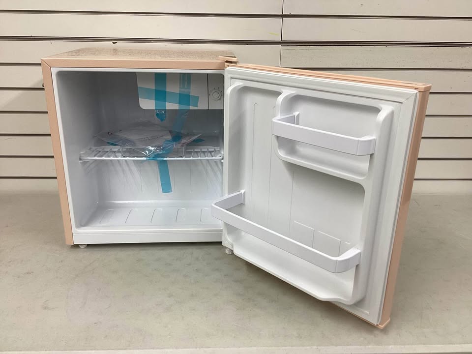 Frigidaire Mini Refrigerator with Freezer