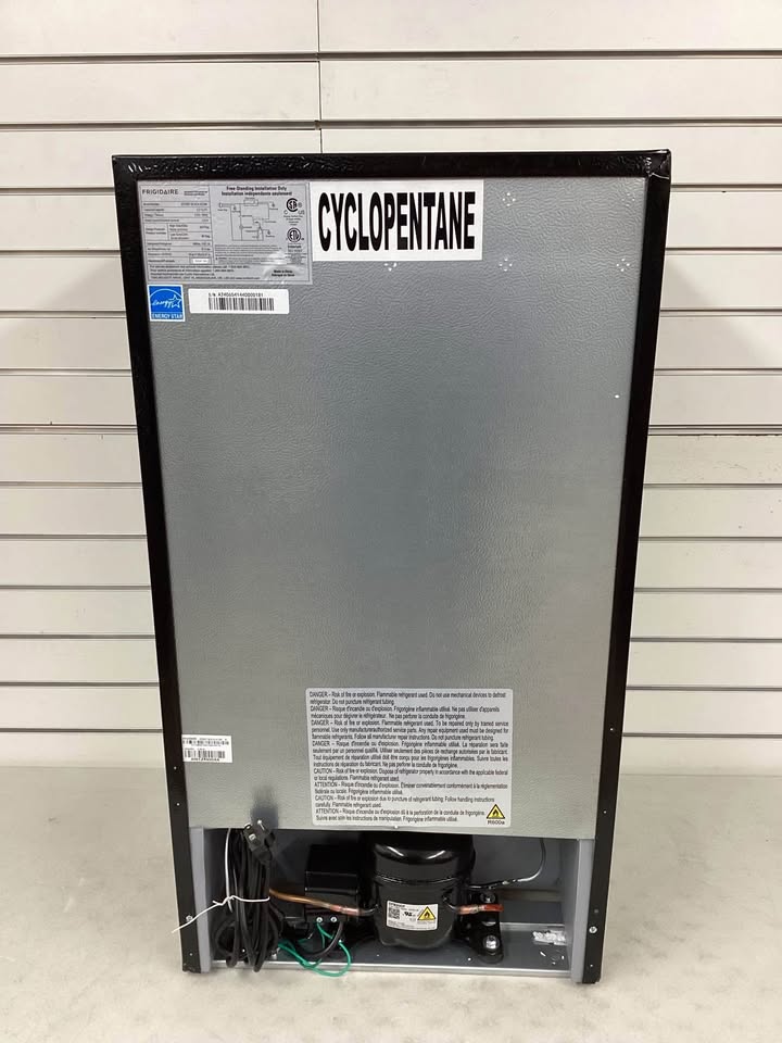 Frigidaire 3.2 cu. ft. Retro Mini Refrigerator