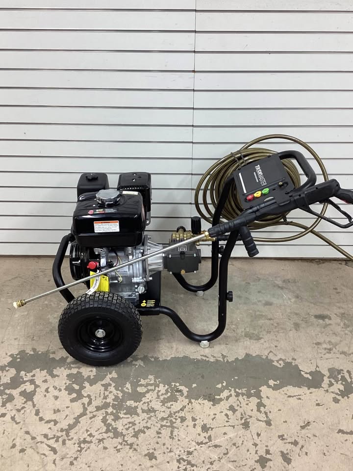 SIMPSON 4,000 PSI 3.5 GPM Gas Cold Water Pressure Washer