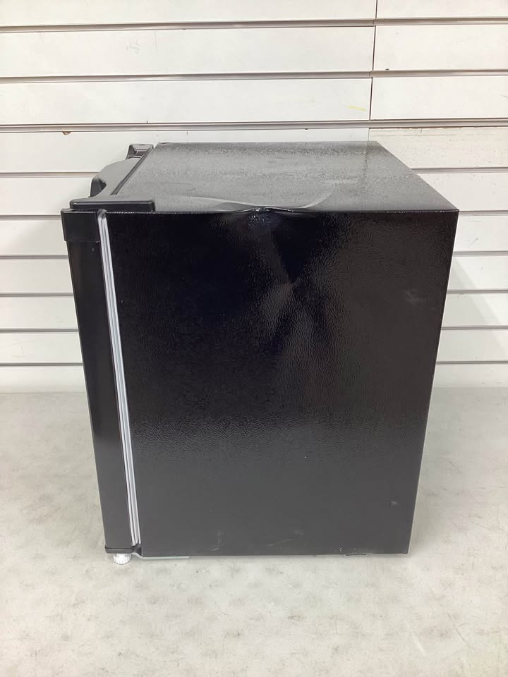 Frigidaire 1.6 cu. ft. Mini Fridge
