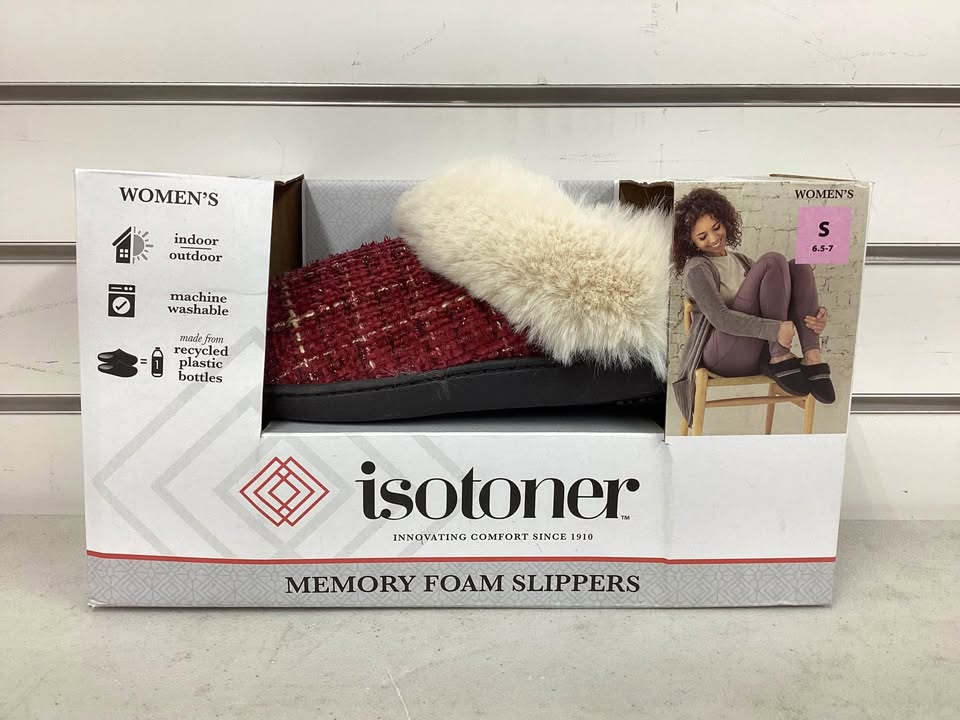 Isotoner Women’s Classic Comfort Hoodback Slippers