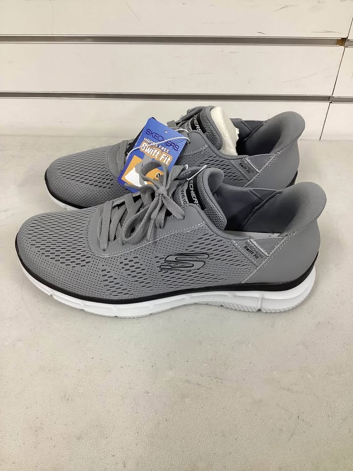 Skechers Men's Verse Hands Free Swift Fit Sneaker Gray Size 9
