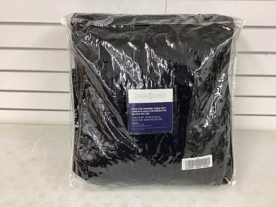 North Shore Living Knit & Faux Fur Throw Blanket & Pillow Set