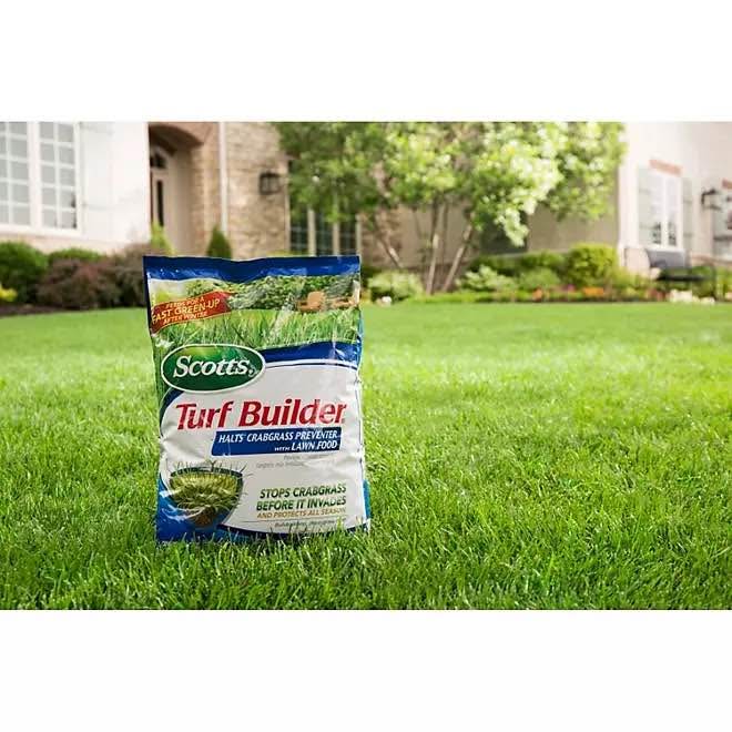 Scotts Turf Builder Halts Crabgrass Preventer with Lawn Food