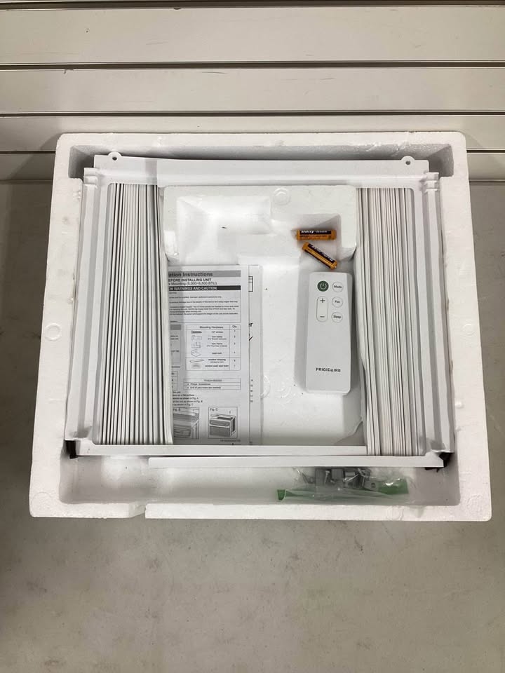 Frigidaire 5,000 BTU 115V Window Air Conditioner - Lightly Used