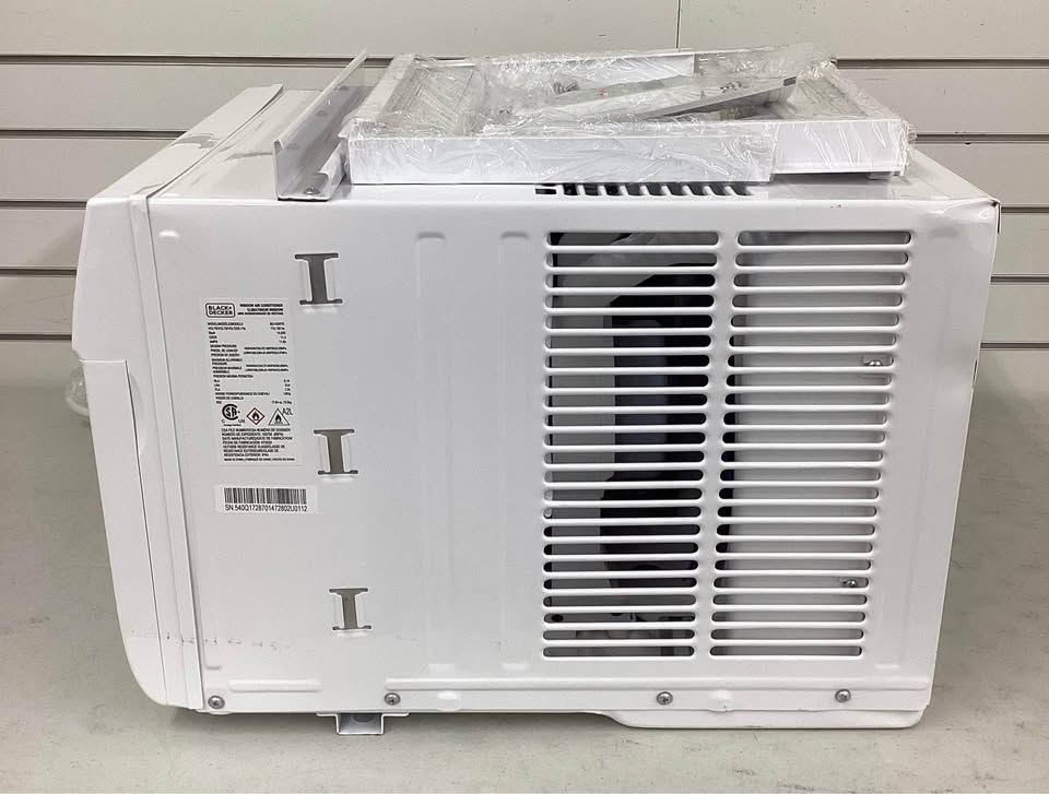 BLACK+DECKER 14,500 BTU 115V Window Air Conditioner