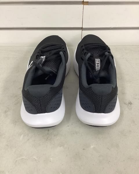 Under Armour Men's Charged Surge 4 Sneaker Size 9.5
