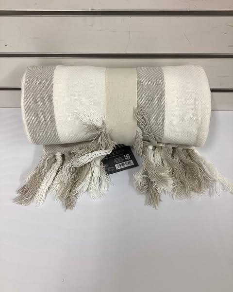 Member's Mark Cotton Stripe Throw with Tassels, 60" x 70"