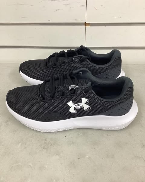 Under Armour Men's Charged Surge 4 Sneaker Size 9.5
