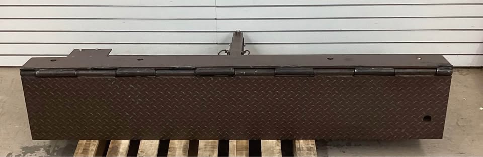 Vestil Edge-O-Dock Dock Leveler