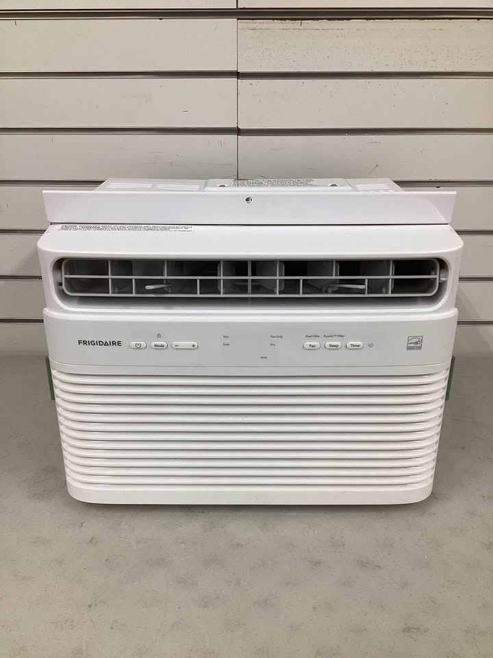 Frigidaire 5,000 BTU 115V Window Air Conditioner - Lightly Used