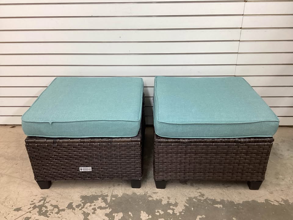 Wicker King Outdoor Ottoman Set