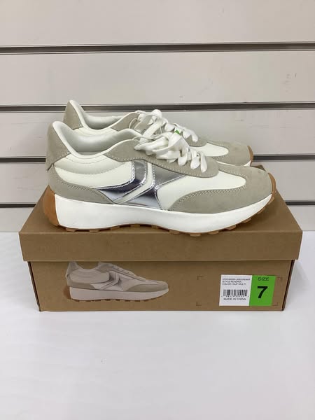 Steve Madden Women's Athletic Jogger Sneaker Size 7
