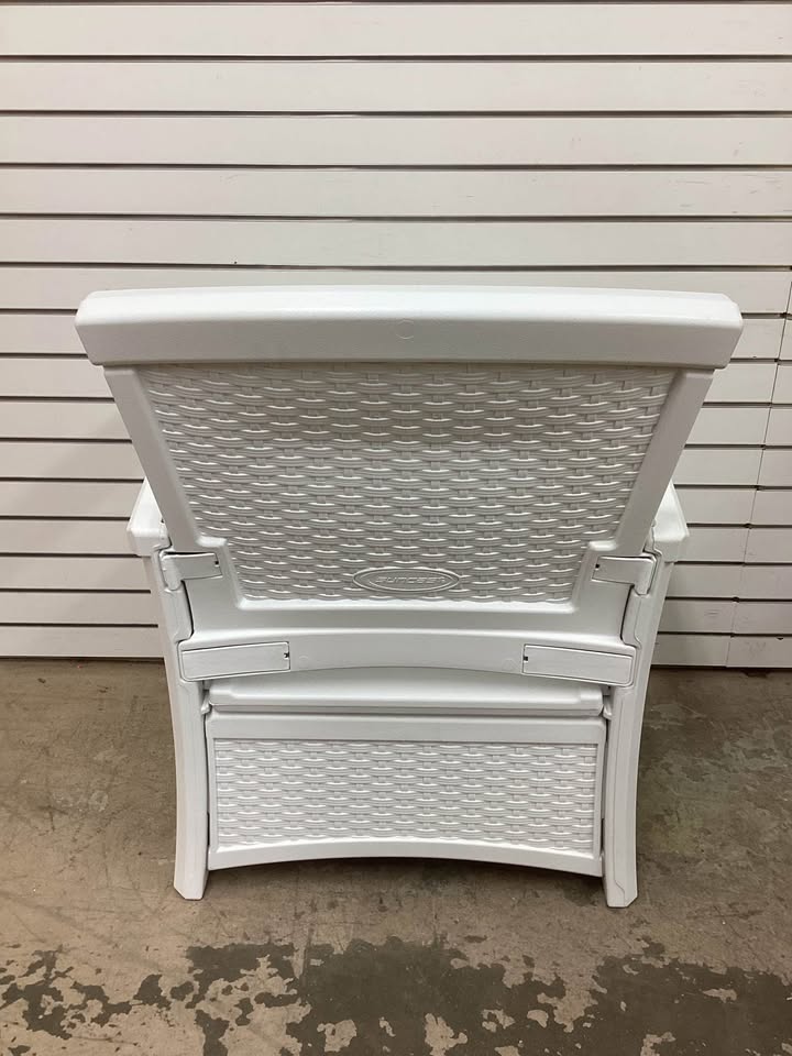 Suncast Outdoor Chair