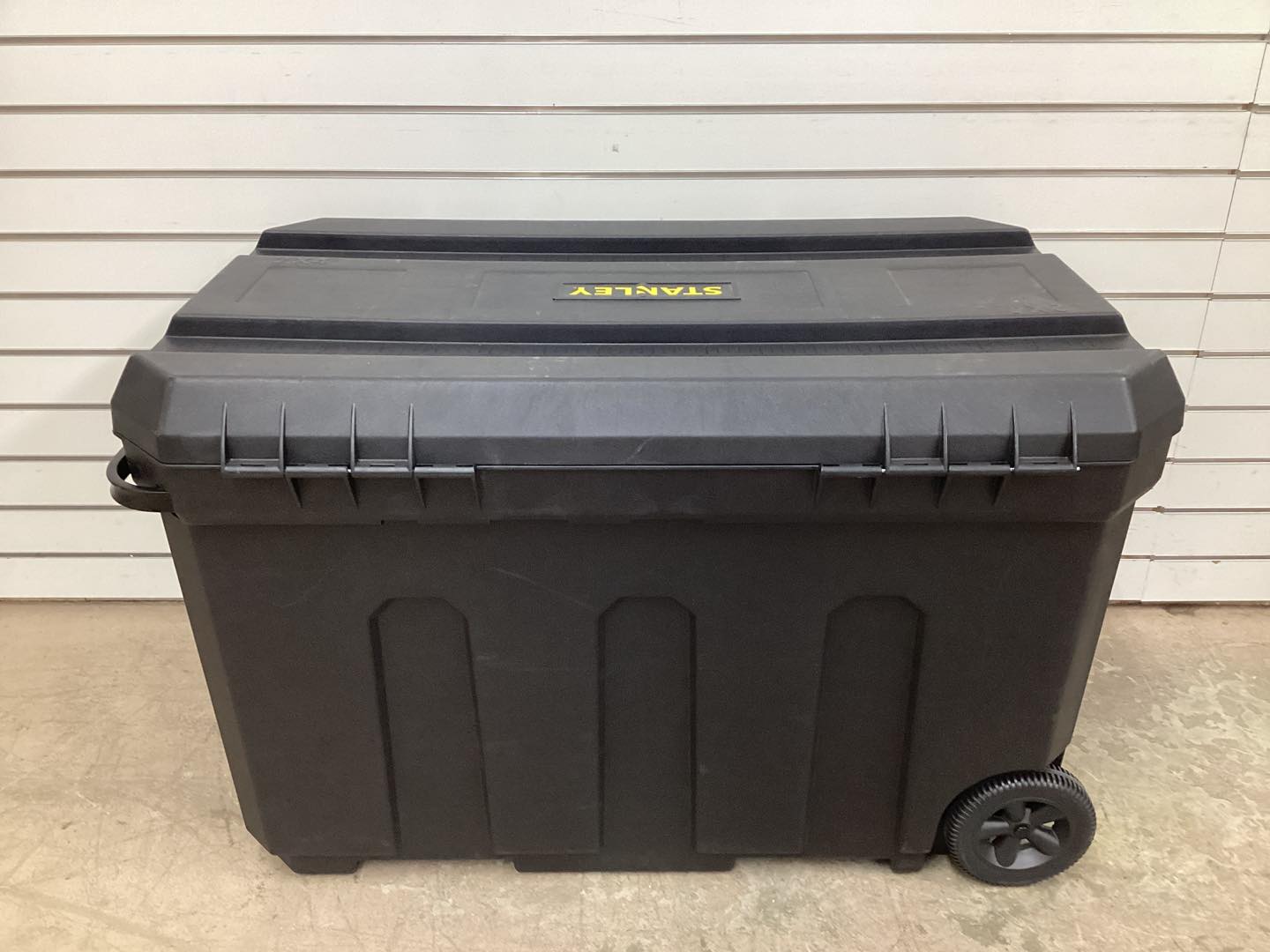 Stanley 50 Gallon Mobile Tool Box
