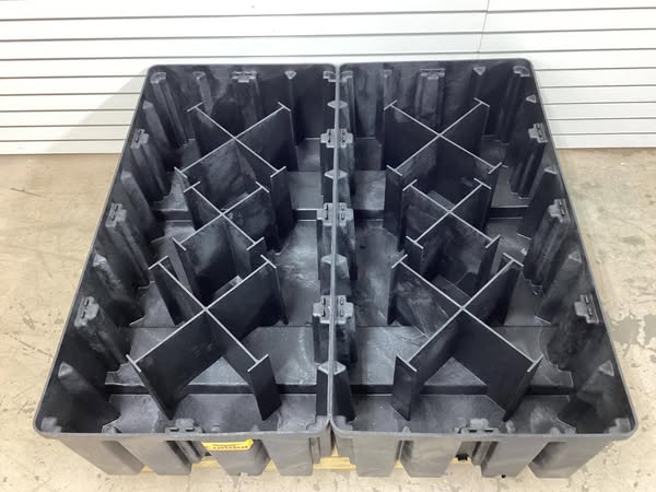 Condor Spill Pallet, 132 gal Spill Capacity, 4 Drums, 8,000 lb Load Capacity, Polyethylene