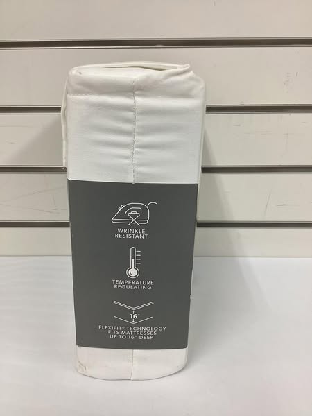 Member's Mark 450-Thread-Count Arctic White Sheet Set Size - Twin/Twin XL