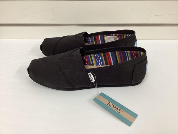 TOMS Women's Classic Canvas Shoe Size 7