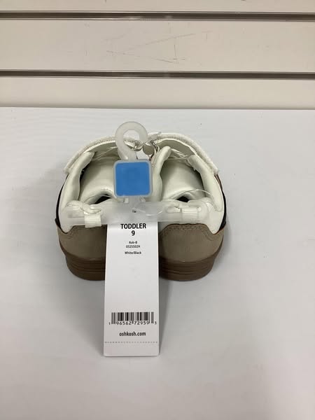 OshKosh B'Gosh Toddler Boys Fashion Sneaker Size 9