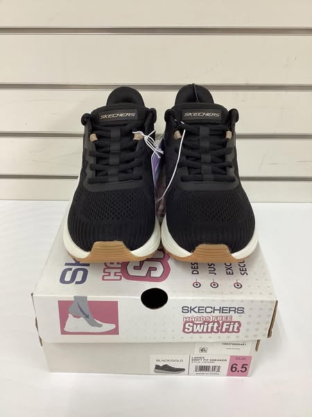 Skechers Women's Hands Free Swift Fit Athletic Mesh Sneaker Size 6.5