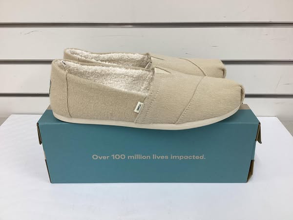 TOMS Women's Classic Canvas Shoe Size 9.5