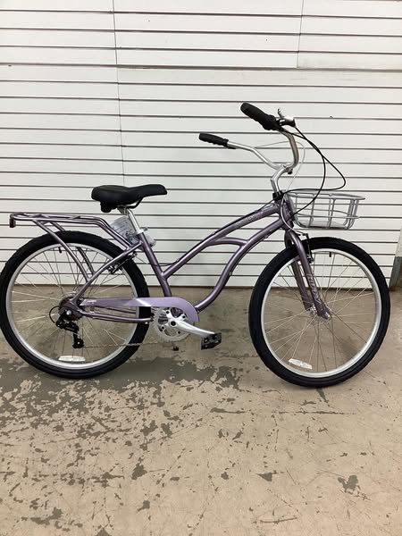 Huffy 6-Speed 26” Coastal Women’s Bike W/ Basket & Hand Brakes