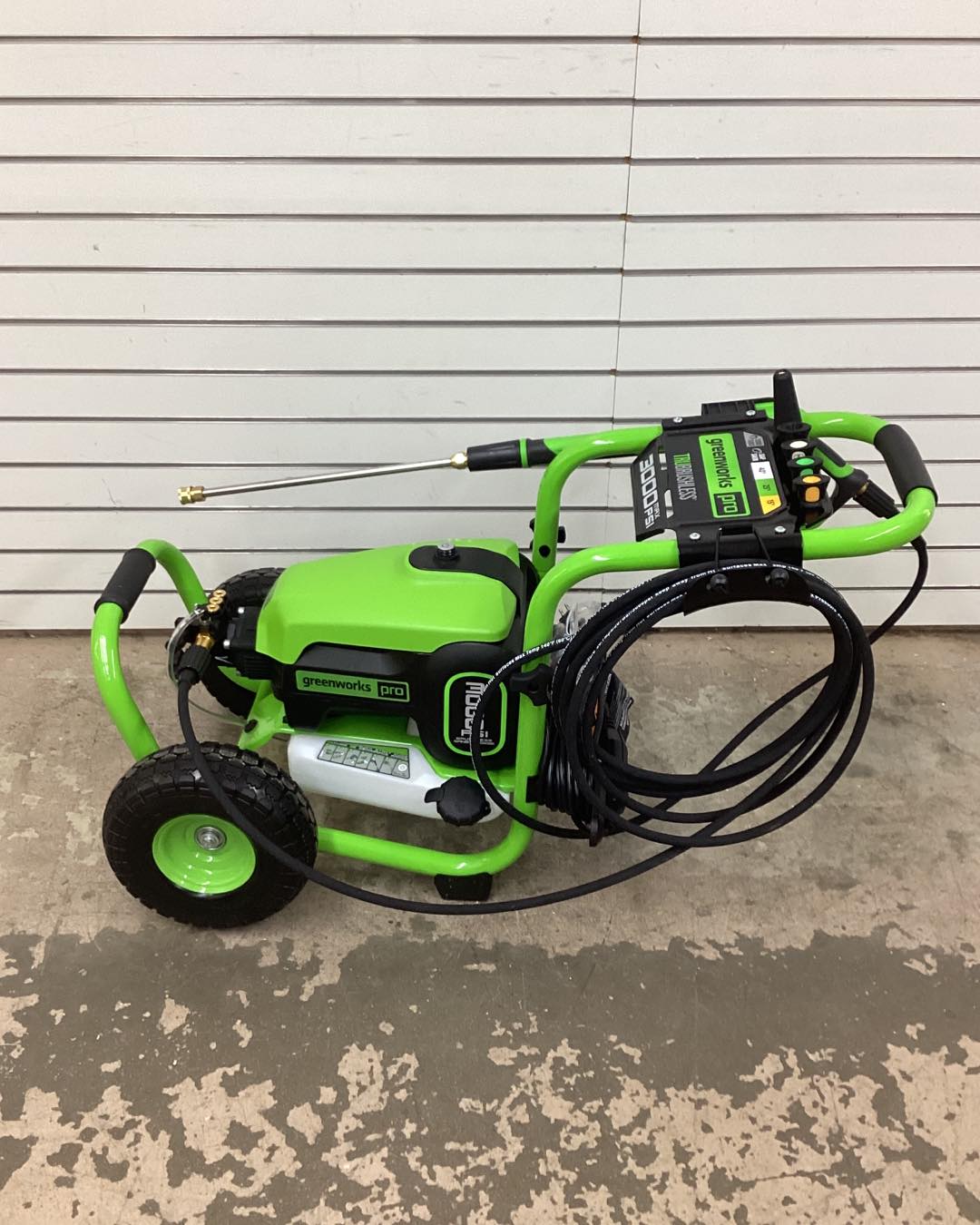 Greenworks 3000 PSI 2.0 GPM Cold Water Electric Pressure Washer