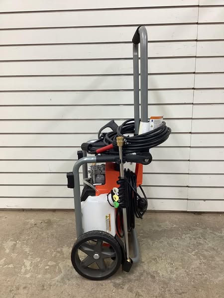 Husqvarna 2300-PSI 1.2-GPM Cold Water Electric Pressure washer with 4 Spray Tips - Lightly Used