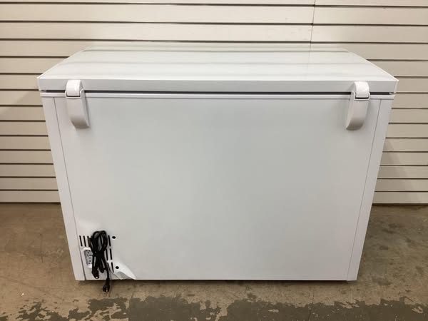 Frigidaire 10.3 Cu. ft. Chest Freezer, Garage Ready