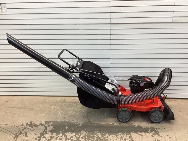 CRAFTSMAN 24.0-in 163-cc Chipper Shredder Lawn Vacuum