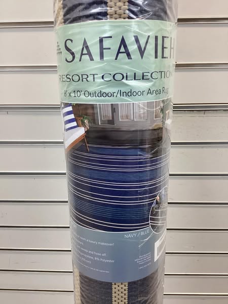 Safavieh Resort Indoor/Outdoor Rug Collection, 8' x 10'