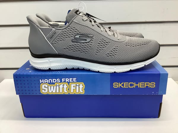 Skechers Men's Verse Hands Free Swift Fit Sneaker Size 10