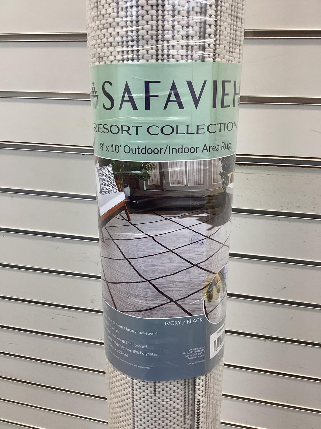 Safavieh Resort Indoor/Outdoor Rug Collection, 8' x 10'