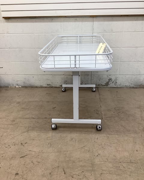 Econoco Folding Dump Table