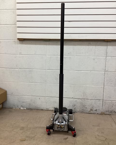 Blackline 2.5-Ton Hybrid Floor Jack — Aluminum/Steel