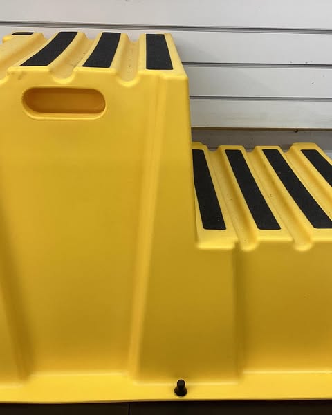 VESTIL 2 Steps Step Stool, 20.5 Overall Height, Polyethylene, Yellow