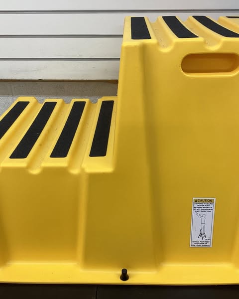 VESTIL 2 Steps Step Stool, 20.5 Overall Height, Polyethylene, Yellow
